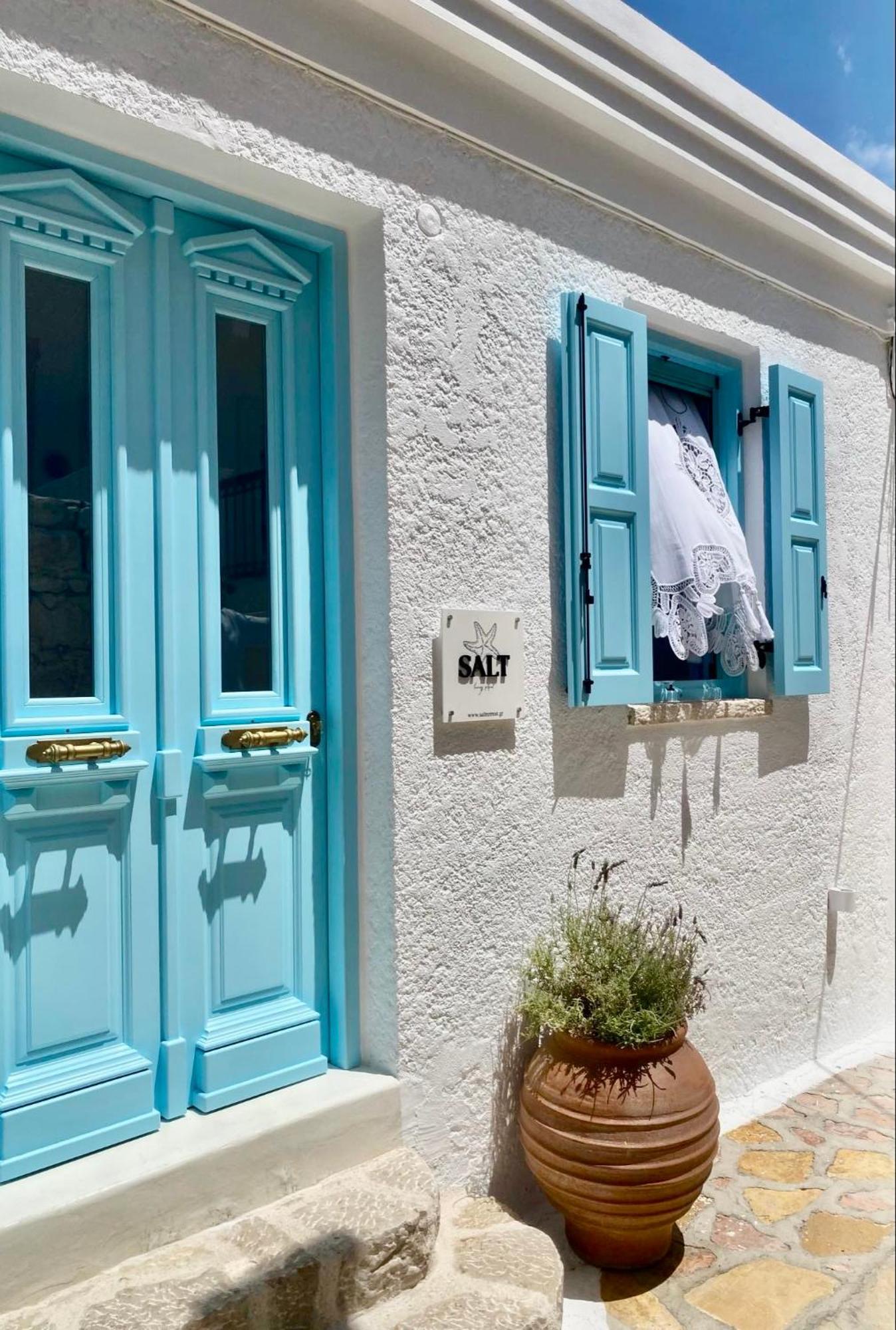 Salt Retreat - Seafront Villa Chalki Town Esterno foto